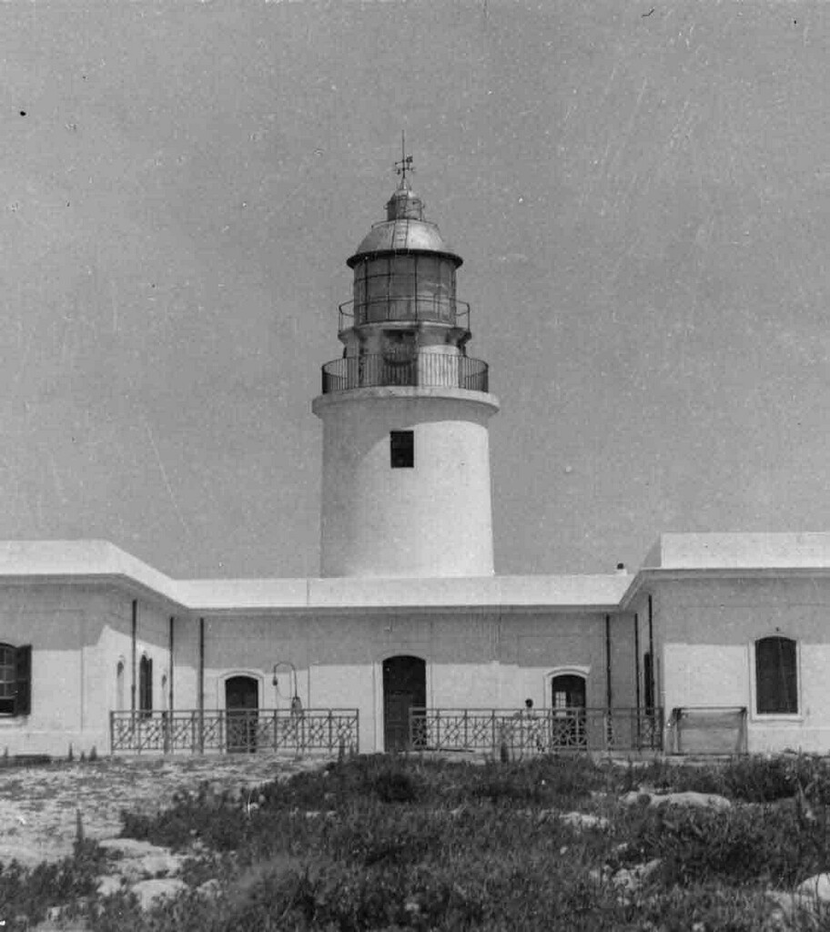 faro-lighthouse-caballeria-1942-0007.jpg