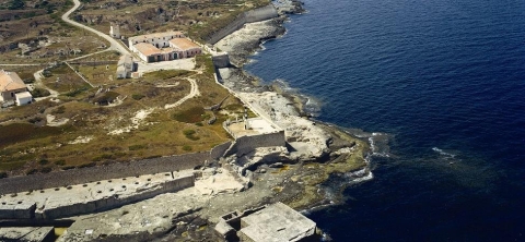 faro-de-mao-san-carles.jpg